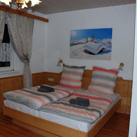 Restaurant Olympia & Apartments Берген Екстериор снимка