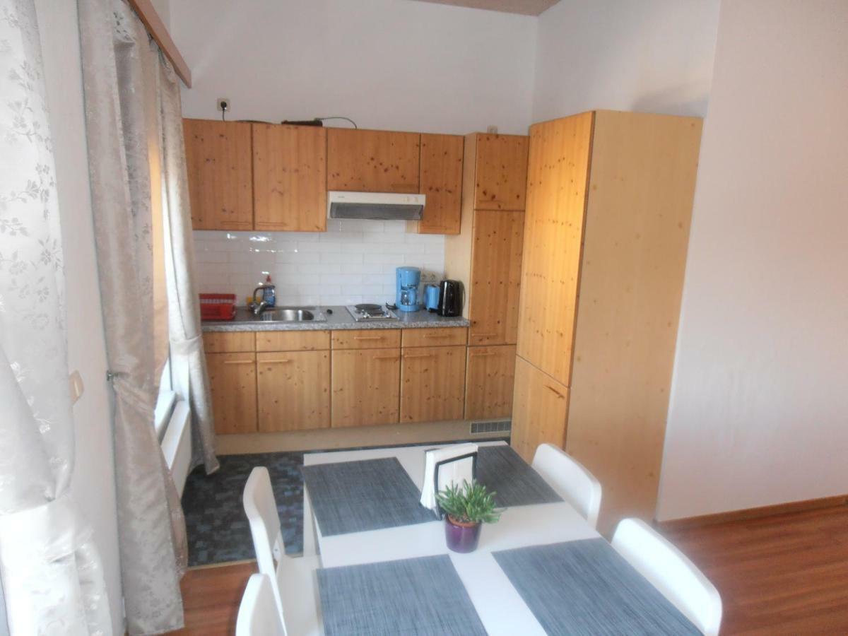 Restaurant Olympia & Apartments Берген Екстериор снимка