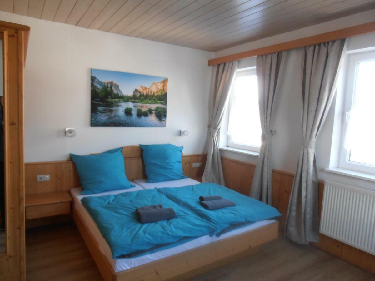 Restaurant Olympia & Apartments Берген Екстериор снимка