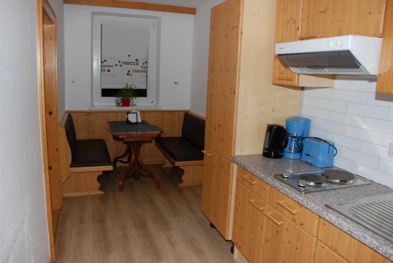 Restaurant Olympia & Apartments Берген Екстериор снимка