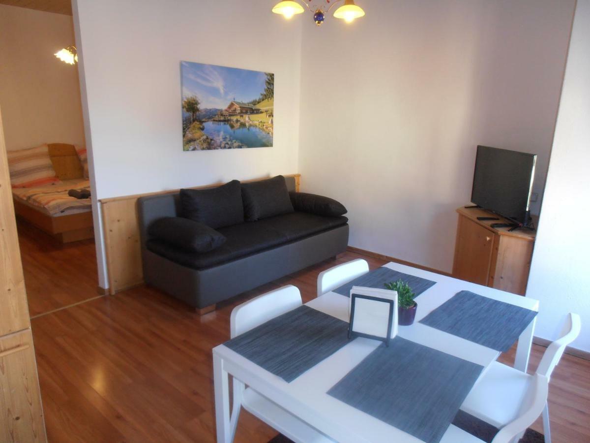 Restaurant Olympia & Apartments Берген Екстериор снимка