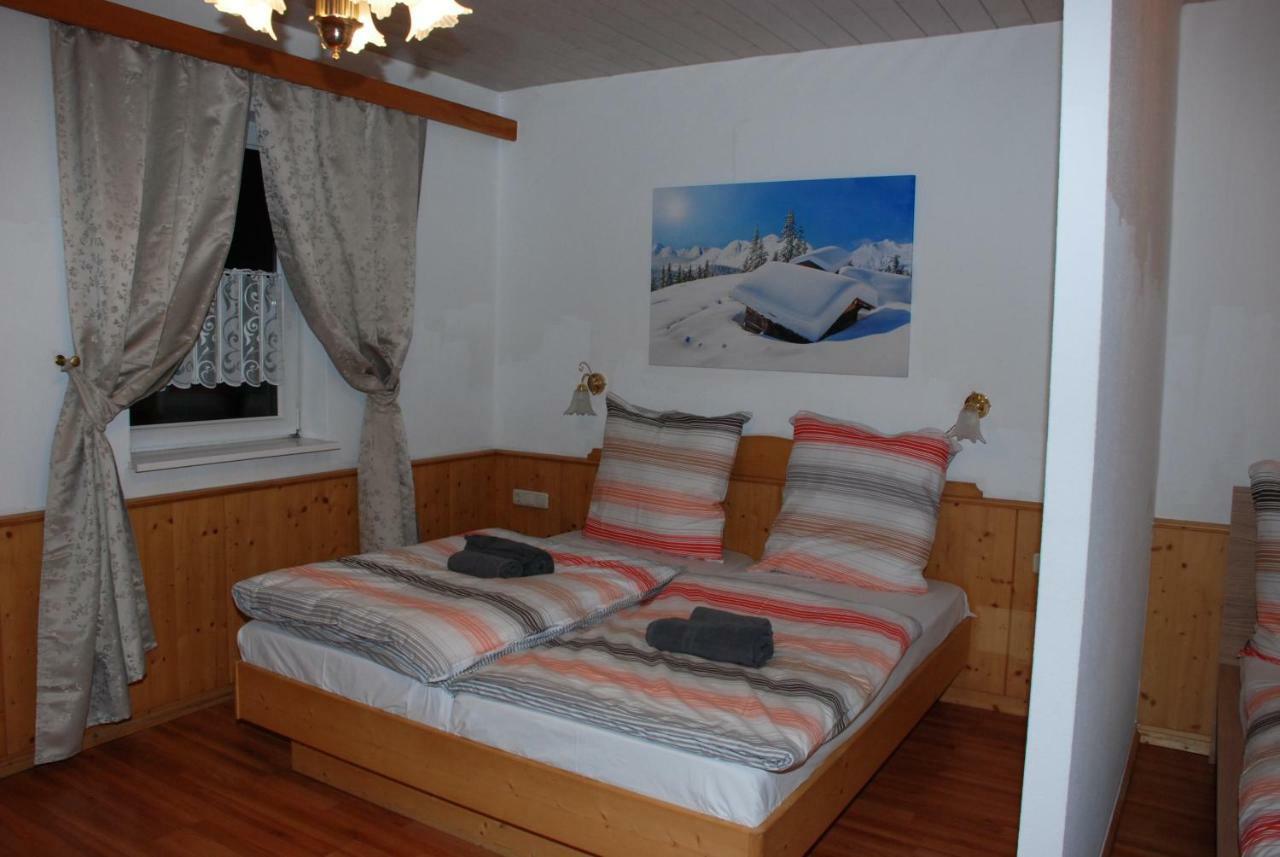 Restaurant Olympia & Apartments Берген Екстериор снимка
